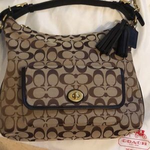 Coach Bags - Coach Shoulder Hans Bag Coach Bags - Coach Shoulder Hans Bag